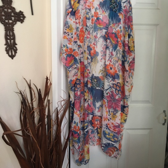 Colorful Kimono - Picture 2 of 8